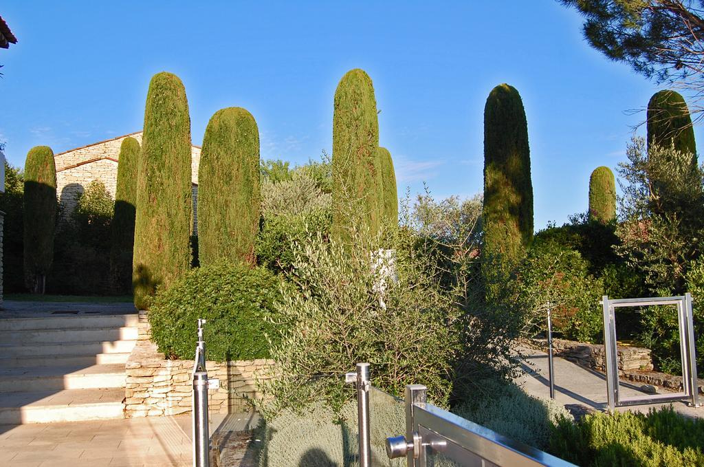 Cyprès du Paradis à Gordes Exterior foto