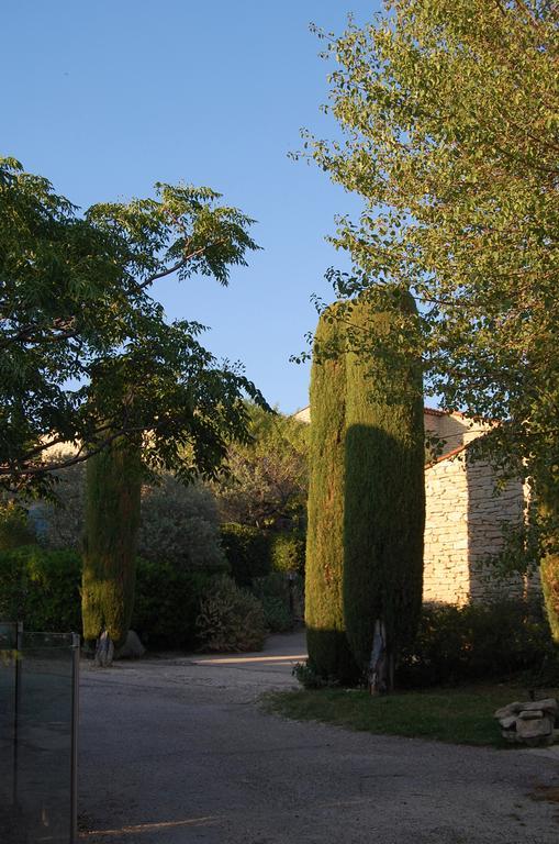 Cyprès du Paradis à Gordes Exterior foto