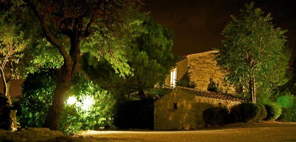 Cyprès du Paradis à Gordes Exterior foto